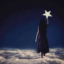 saraalbarraq's profile picture. عكاز المرء .. عائلته 🤍. #philosopher.