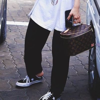 vinkuvi's profile picture. space surfer