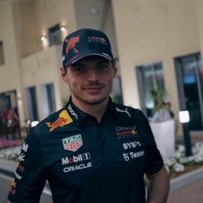 mxvrstppn33's profile picture. simply lovely