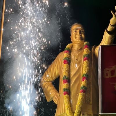 akhil39590's profile picture. Friends come and go,but enemies remain and bulid up..
jaggayyapeta constituency ✌️

తొక్కుకుంటూ పోవాలే.. ఎదురొచ్చినోడిని ఓడించుకుంటూ పోవాలే..