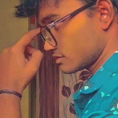iiamdeepakk's profile picture. यथा दृष्टि 👀 तथा सृष्टि 🌍 , 
कर्मण्येवाधिकारस्ते मा फलेषु कदाचन |
मा कर्मफलहेतुर्भूर्मा ते सङ्गोऽस्त्वकर्मणि || 🙇🌈✨
SOFTWARE ENGINEER 🧑‍💻
✍̸️̸ Poet