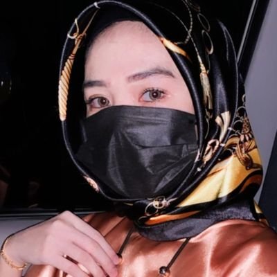 rhisatin's profile picture. alter