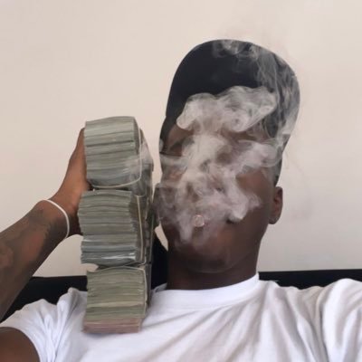 King_Teta's profile picture. Speaking on my pain and experiences.