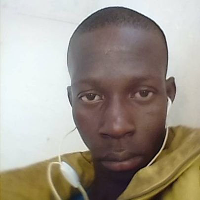 Am, ahebwa Godfrey jaxx as usual the biggest fun of man utd in the world. I love Man utd more than the food I eat.