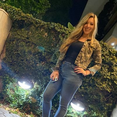 Ferlaprov's profile picture. 🌈 Founder @tucabelloenigmatico 
🎨 Colorista 
🇦🇷 Arg