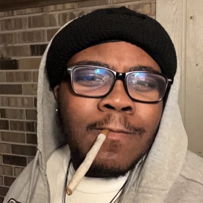 AmorKio's profile picture. …22