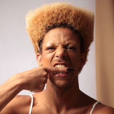 nouiado's profile picture. eu sou um cu do tamanho do sol.
antes de haver ventre já havia o meu cu