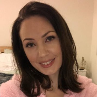 Tricia568's profile picture. I have an intelligent side , I’m ambitious  and I have a set of goals I want to achieve. I’m optimistic and laugh easily and I don’t have to host my own show😂