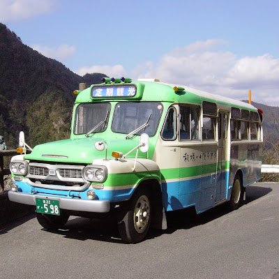 🚌 Explore Oboke and Iya Valley with Shikoku Kotsu! 🌿 Enjoy an adventurous bus journey through nature and history 🚍 Vintage buses available! #Oboke #IyaValley