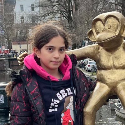 #CodeNewbie(10y)
❤️coding,art,games,chess,books❤️
💻LOVE to share my coding learnings💻in a way you enjoy ! 
mentor:@siminmaleki**https://t.co/qCxJdrEYC2