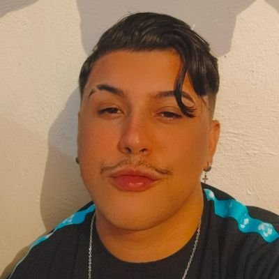 Em um mundo feito de aparências, feliz é aquele que é feito de verdades.
🦂♏