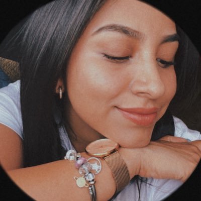 paoarevalo95's profile picture. 