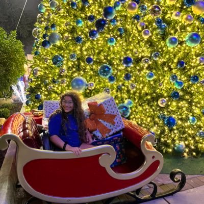 IvannaR32174495's profile picture. 