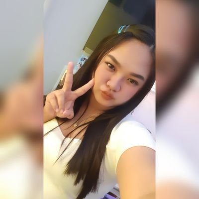 eycabanit's profile picture. vis ta vie