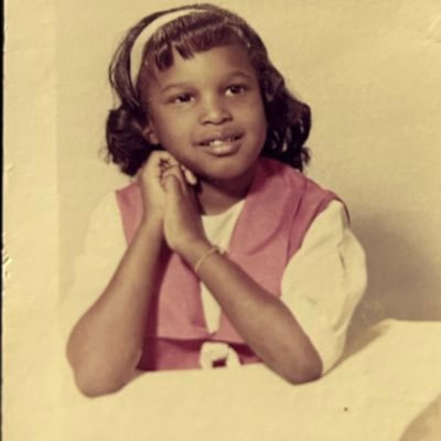 Veteran (US Army) Wife,Mom,RetNurse Grandmother Pro-Choice #RESIST Fighter for the Oppressed #BLM #STAND🏳️🌈 #DACA.DREAMERS Must STAY 🚫NRA 🌊🌊 🌻☮️ 🌈🌈