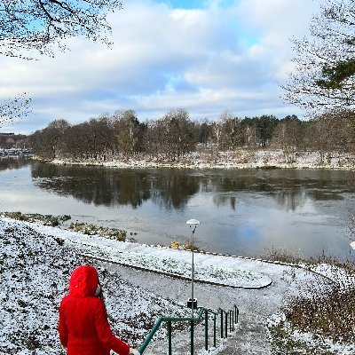 AlaNikonova's profile picture. 👽