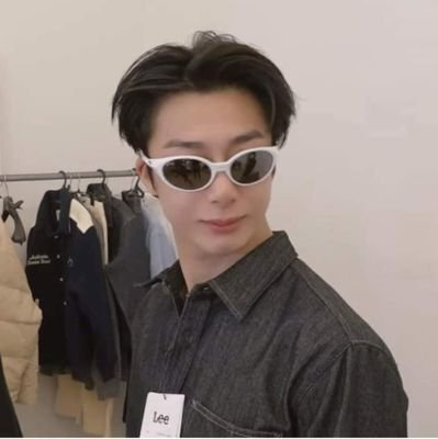Monbebe desde el 6 marzo del 2019🤍
Monstax ~ Wonho, Wenee🤧
Stay in process💙
cuenta para contar experiencias en el mundo del kpop y mas💁🏻♀️🥴.