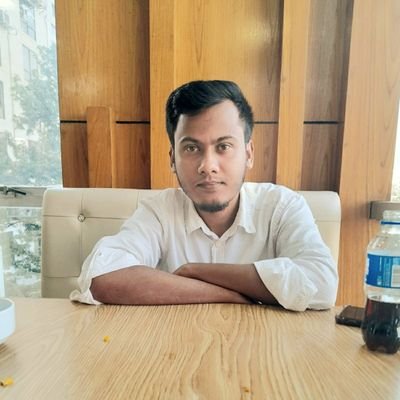 আমি অতি সাধারণ একজন ছেলে।স্বপ্ন দেখতে ভালবাসি।আর সেই স্বপ্নগুলো পূরণের চেষ্টা করি।একা থাকতে ভালবাসি😍😍
