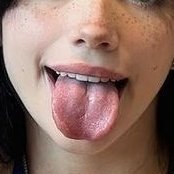 yass_sam0's profile picture. "Long live the Queens"
