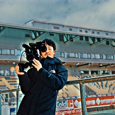 テレビ局スポーツカメラマン12年/川崎F初優勝中村憲剛選手の涙を撮って燃え尽きる→PR会社系列映像制作会社3年/FS5片手に世界2周して燃え尽きる→現在スポーツビデオグラファー/チームオフィシャルビデオグラファーの文化を定着発展へ!ドキュメンタリーが本業です。発言は個人の見解でございます。