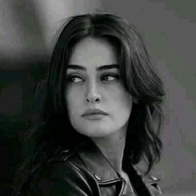 Every person remembers his childhood, some memories are such that he does not forget them throughout his life Life is full of difficulties(❤️🩹) (✩♡✩)