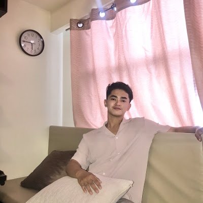 JunWamar's profile picture. 