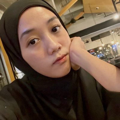 nandamelyea's profile picture. 