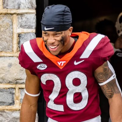 student athlete •21’ RB🤫• 864 • Virginia Tech commit🦃🧡