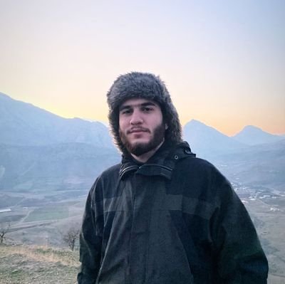Media Department Graduate.
Radio Broadcaster.
Interested in Politics, Arts and Philosophy.
Leftist☭
