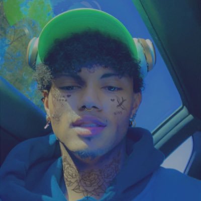 mystery2no1's profile picture. 21 | “𝓎𝑜𝓊’𝓁𝓁 𝓀𝓃𝑜𝓌… ♛”