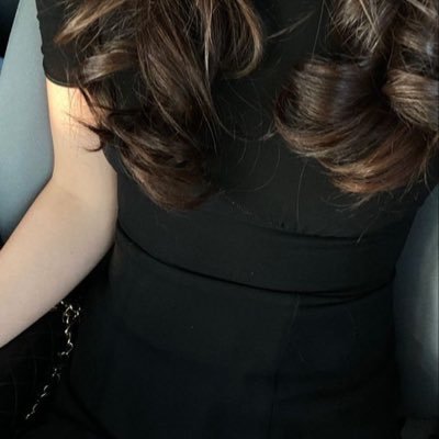heyitshairys's profile picture. what goes around comes around