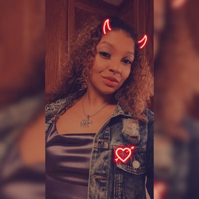 Mother Of 3 👶🏽👦🏽👧🏽
Gemini ♊️
Snapchat: Lovemuffin44
Instagram: Carolynlovemuffin44