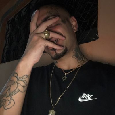 apenas existindo
*Libriano*
*25 year*
i love kush