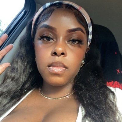 ShortAzz_Niqua's profile picture. Indy’s mommy👩‍👧 then a Bad Bitch immediately after 💁🏽‍♀️💄👛💵