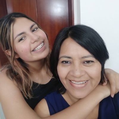 HirlandaV's profile picture. Solucionóloga