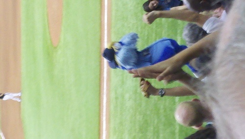 mikethiel83's profile picture. Pizza and craft beer lover. Huge Baseball fan.

New follows are usually gonna blocked if the account was created after 2018.