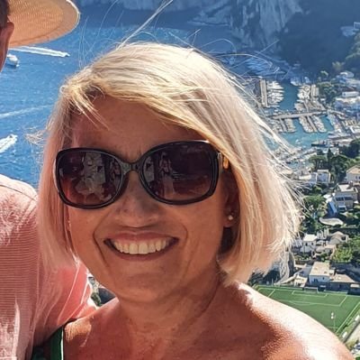 carolynbarwick's profile picture. 