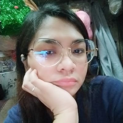 gemcxnxnxn_'s profile picture. Don't just exist, live .