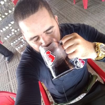 Torcedor do Santa Cruz e enfermeiro de vez em quando; Paulistense; EU TENHO UM LADO: O CLUBE. ⚫⚪🔴
