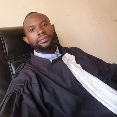 chercheur en droit  et licencié à l'université  officielle de bukavu et avocat au barreau  du Sud-Kivu