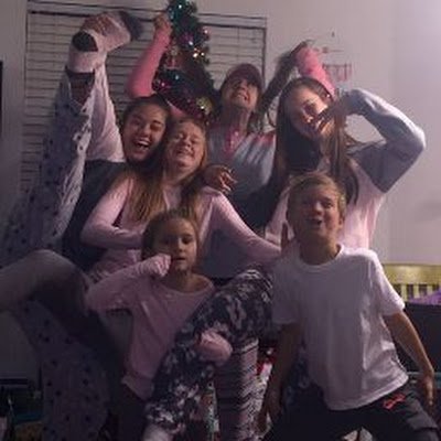 of_tropicals's profile picture. 