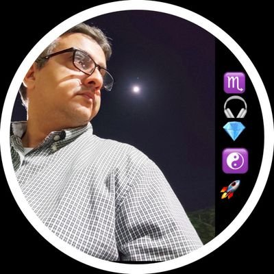 Tengo un poder! Disparar con palabras.| Libertad | Evolución | 信任 - xìnrèn | Confianza | Justicia | No soy Neutral si lo fuera, sería Complice |😎 #LaTierra🌎