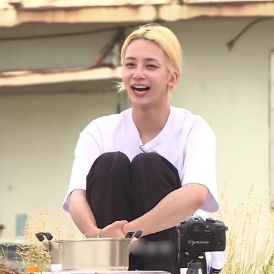 ha__nihae__'s profile picture. 하지만 이겨냅니다22!!,,, 2명이서같이씀