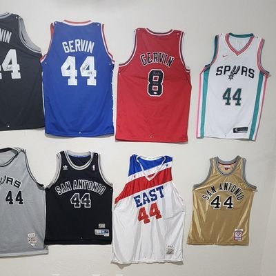 biggest george gervin collector in the world. Antonio pittman supercollector and love vintage basketball.