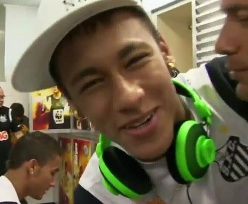 Neymar eu te amo muuito ! s2 *
msn :  fadoney_@hotmail.com       
Siga-me :)