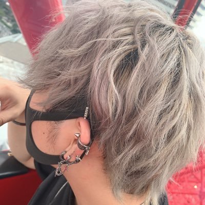 ododod_od's profile picture. 趣味を詰め込もうと... ゲーム、漫画などなど 東海オンエアが好き 音楽もいろいろ聴きます ピアス派手髪野郎でした(社会人になり黒髪) 趣味が合う人とつながりたい 縮小→@ododod_od2