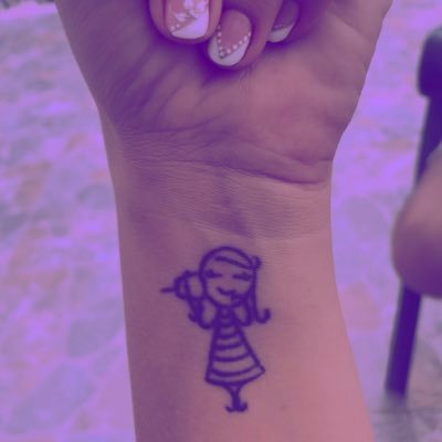 patry_srm's profile picture. #niunamenos #mareafucsia #yositecreo #noestassola #feminista