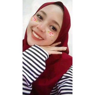 ziziana28's profile picture. I like private, but not secret