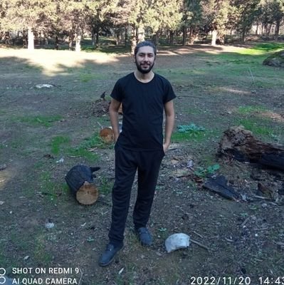 Aforizmləri sevən və həyatına tətbiq edən biri.