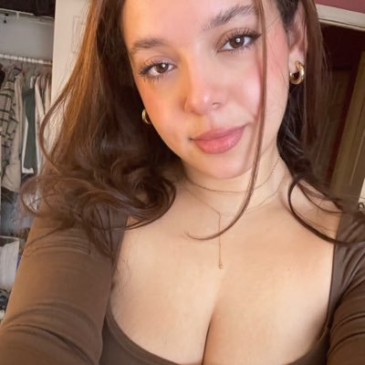 elissa_polanco's profile picture. ☉ ♋︎ ☾ ♋︎ ↑ ♐︎